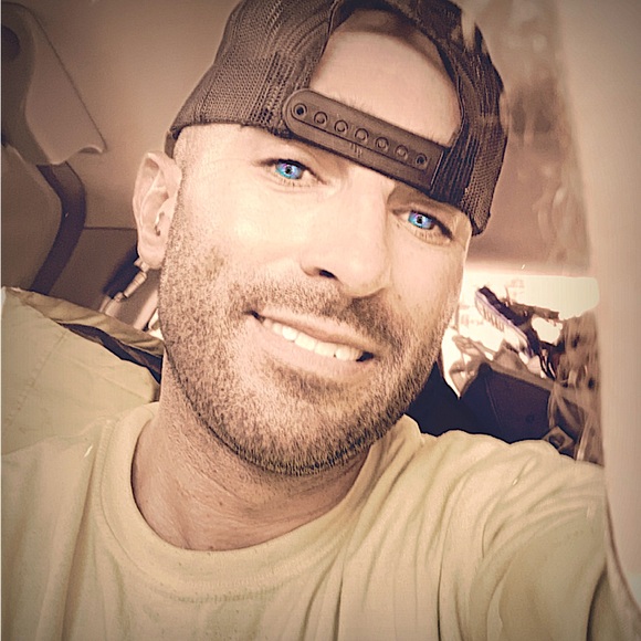 Meet your Posher, Joel - Picture 1 of 1